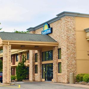 Days Inn By Wyndham Wayne